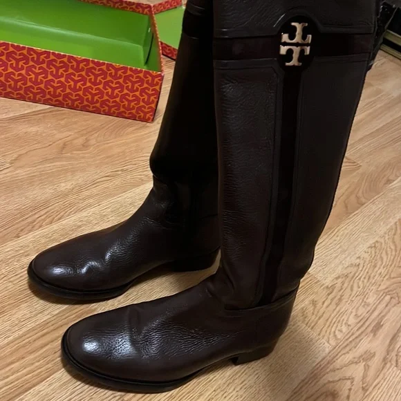 Tory Burch Alaina 30mm Boots - Picture 10 of 13